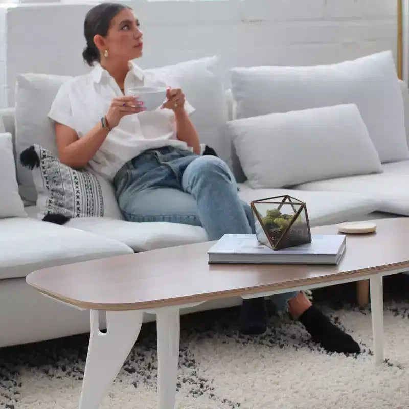 Tavolino da caffè Hoek Long, 47,5 x 20, rettangolare, design salvaspazio e portatile, montaggio con un clic senza attrezzi con gancio a muro
