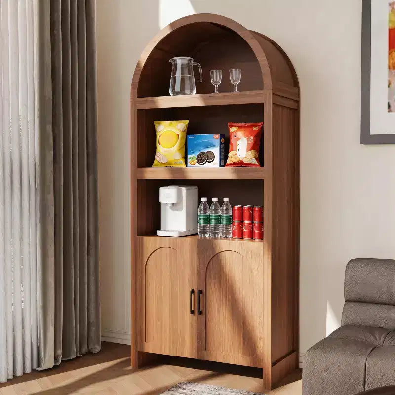 Dispensa alta ad arco Garvee 71, libreria ad arco a 5 ripiani con ante, armadio ad arco in legno con ripiano regolabile per sala da pranzo e soggiorno