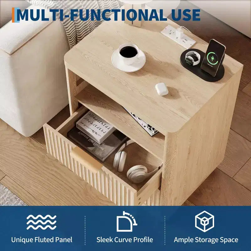 Comodino scanalato con 2 cassetti, tavolino da notte moderno di metà secolo con bordi curvi, tavolino in legno per camera da letto e soggiorno, colore legno naturale